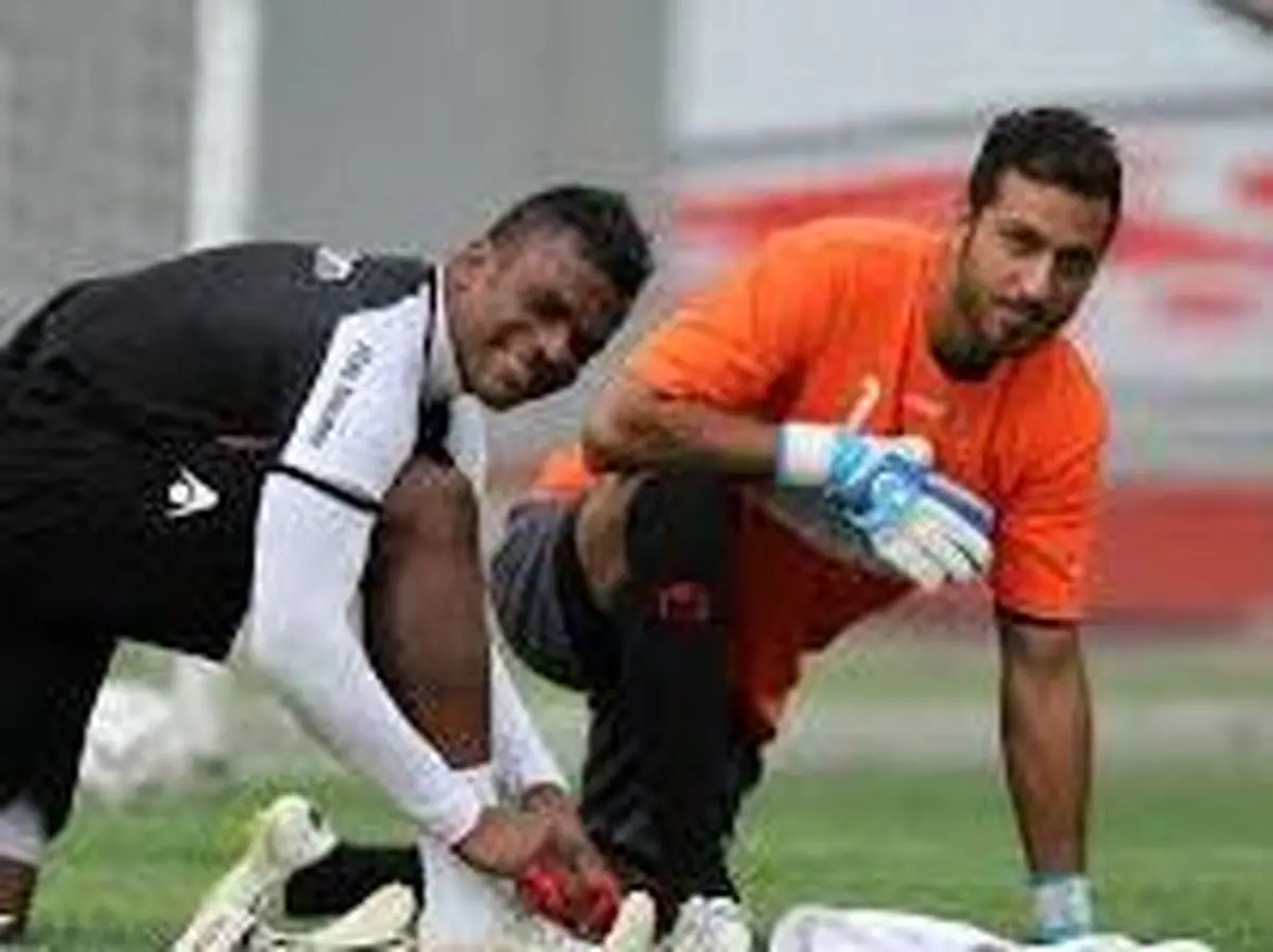  معاوضه گلرهای تراکتور و پرسپولیس؟