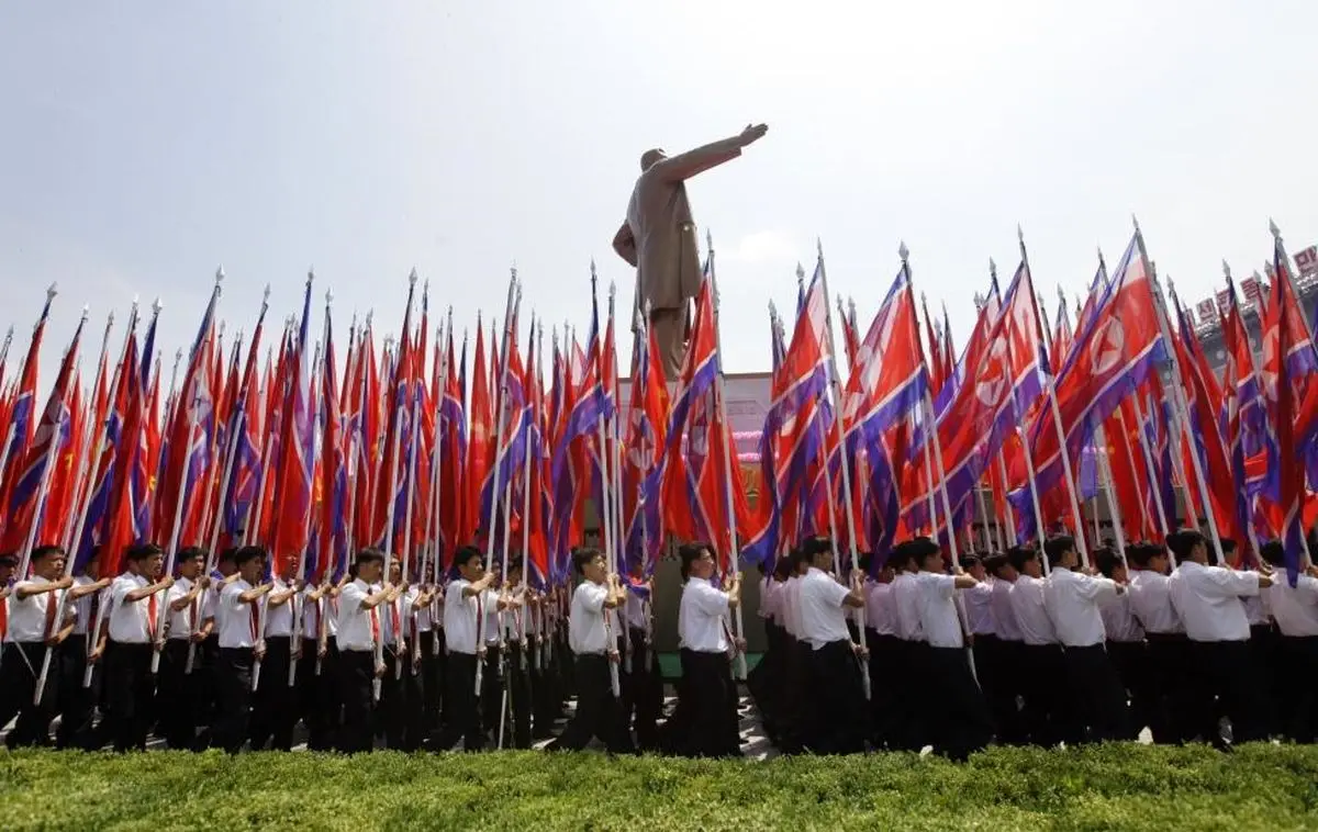 کره شمالی و مجسمه‌‌های برنزی رهبرانش/تصاویر             