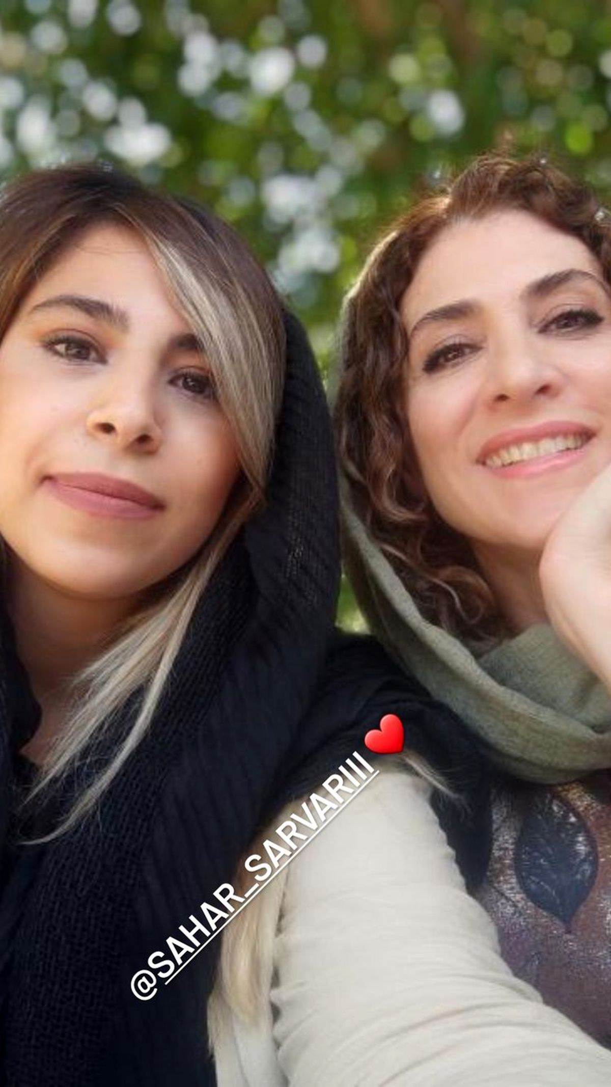 سلفی زن اول مهران مدیری با دوستش + عکس