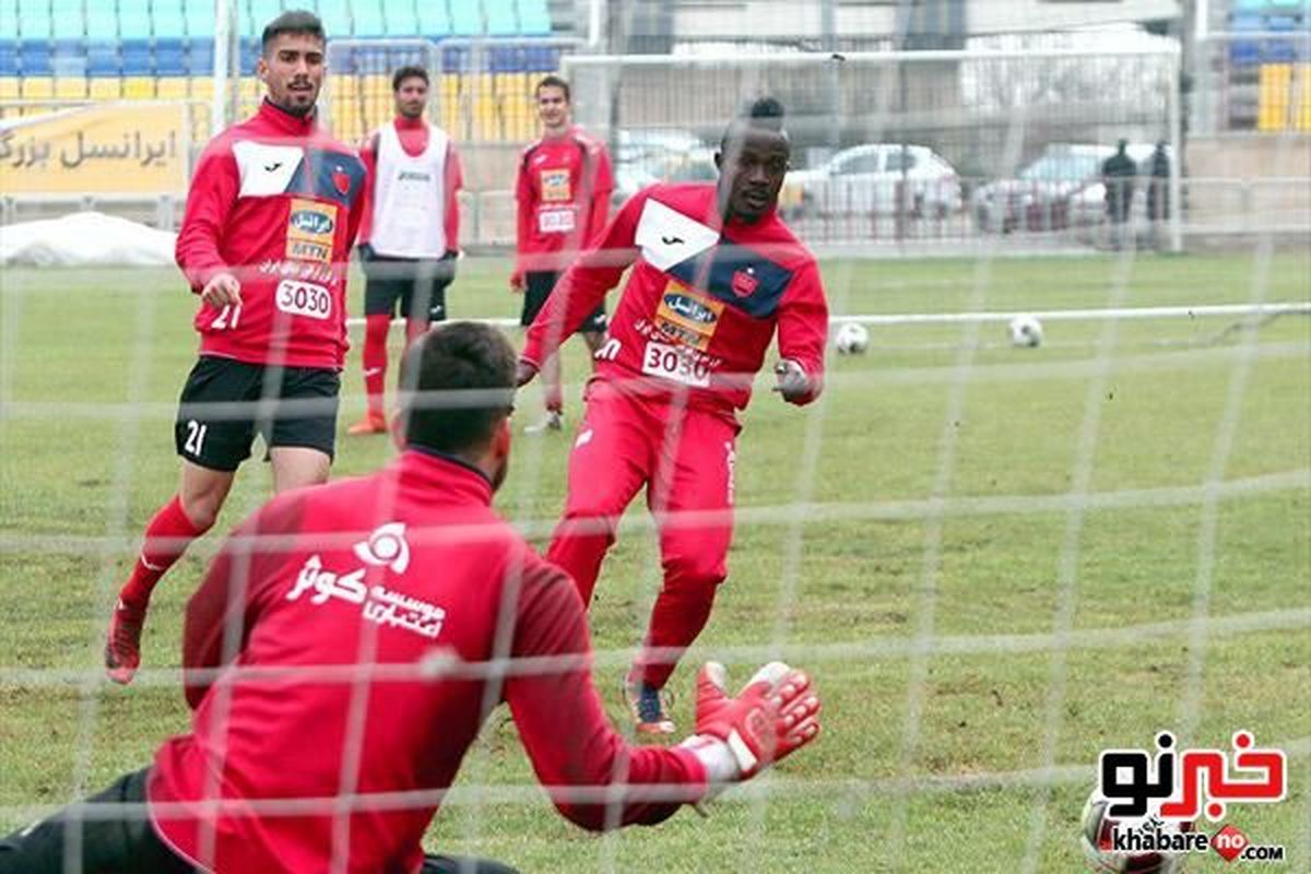 
عصبانیت هواداران پرسپولیس بابت فروش ستاره پرسپولیس