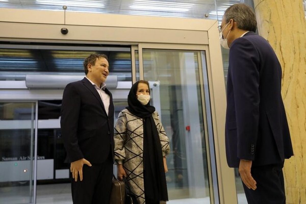 پزشک ایرانی زندانی در آمریکا، به کشور بازگشت
