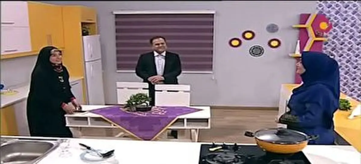 زمین خوردن آشپز برنامه به خانه برمی‌گردیم در آنتن زنده + فیلم