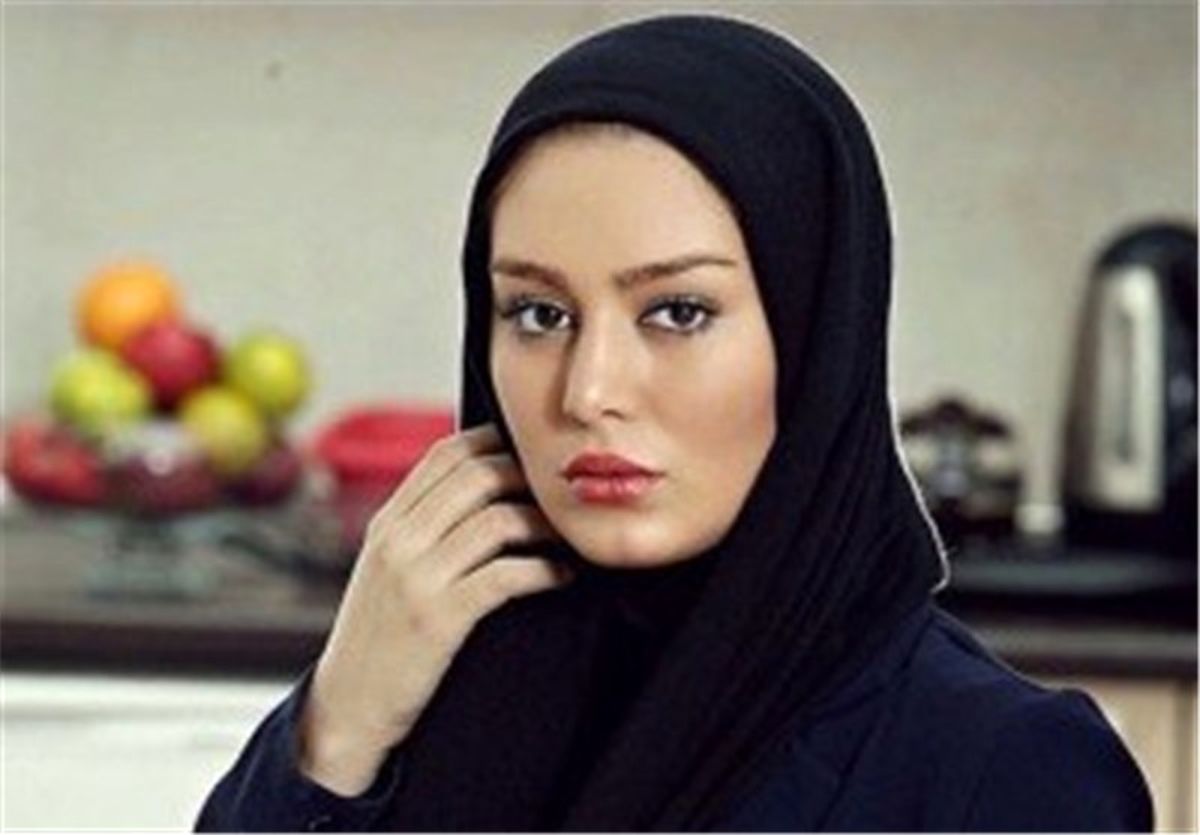 بازیگر زن پرحاشیه و اولین تجربه تئاتر