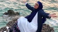 خاله نرگس مهربون در کنار دریا + عکس