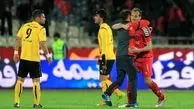 حرکت +۱۸ و وقیحانه ی بازیکن پرسپولیس با دستانش! /عکس