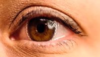 چه بخوریم که به آب مروارید مبتلا نشویم ؟