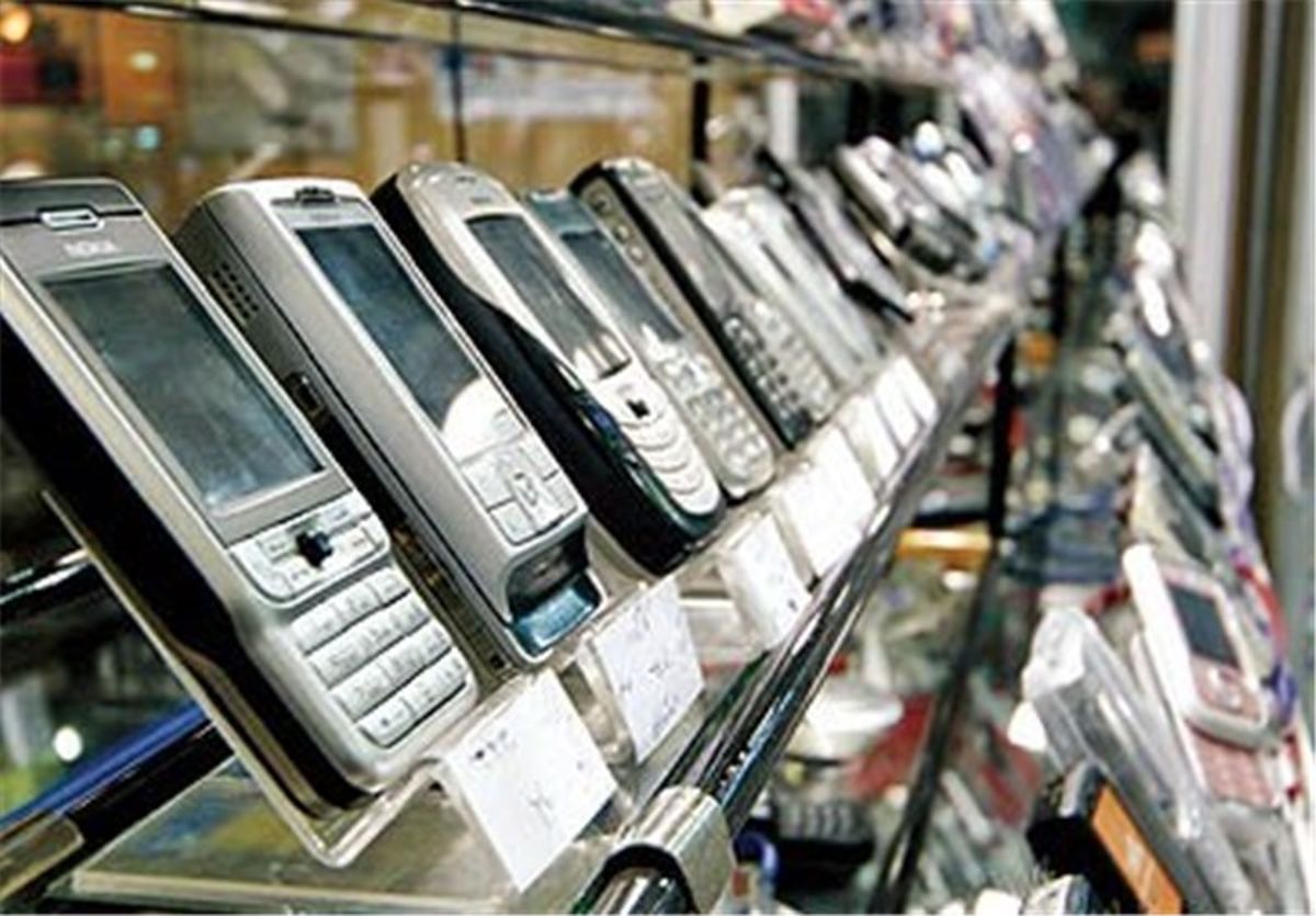 واردکنندگان موبایل ۳۲ میلیارد تومان تخلف کردند 