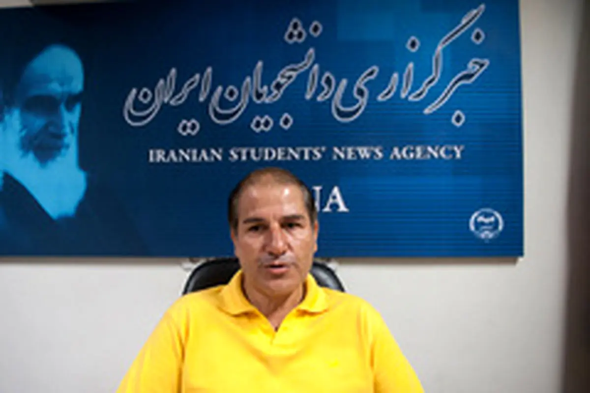 استاداسدی به مرورروزهای دورونزدیک فوتبالش پرداخت.