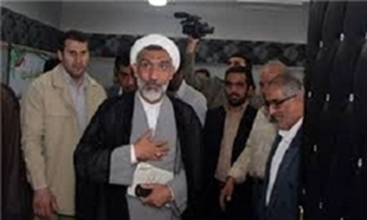 ازحقوق شهروندی حل مشکلات زندانیان است