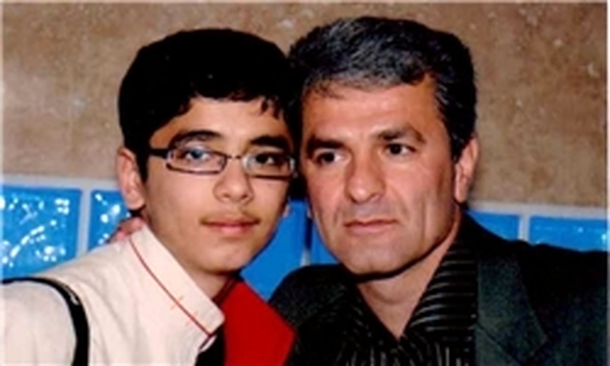 پدر و پسر ۴۴ و ۱۹ ساله در کنکور +عکس