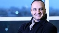 ژست «احسان کرمی» با ماشین قدیمی