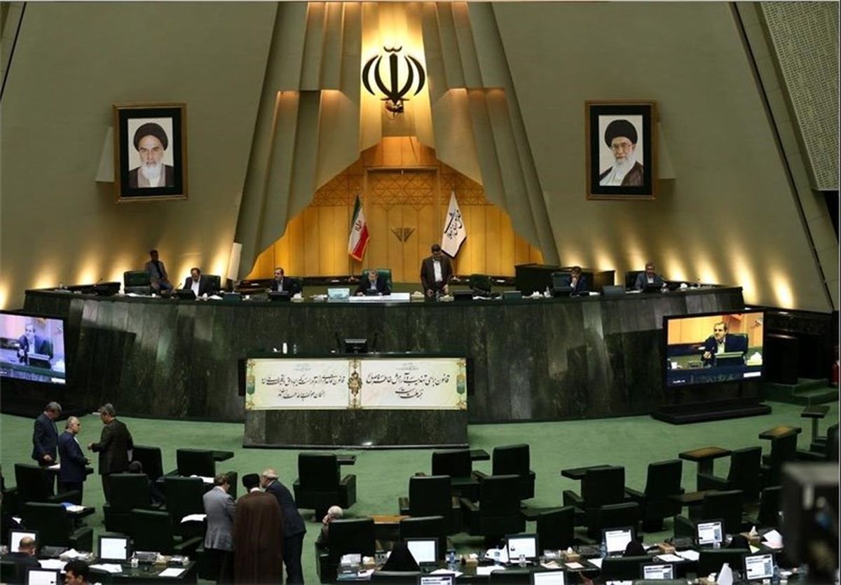 گزارش کمیسیون انرژی درباره حادثه آتش‌سوزی پتروشیمی بوعلی بندر ماهشهر قرائت شد
