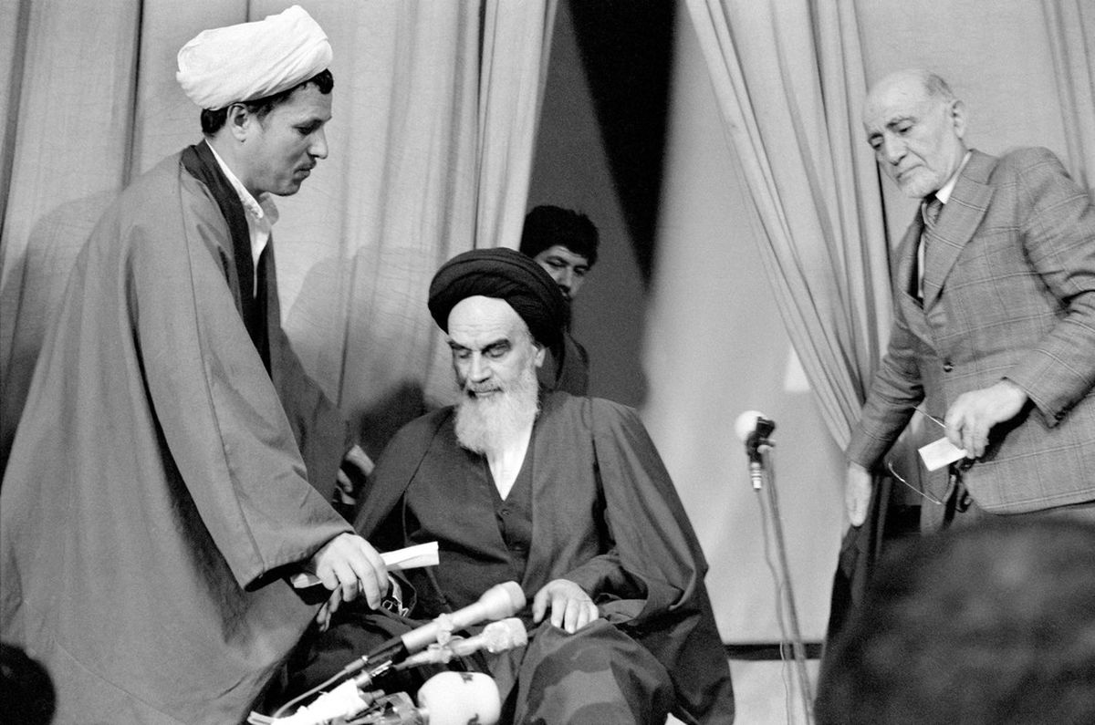 از هاشمی و نهضت‌آزادی نمی‌نویسند، همانطور که از کروبی و منتظری ننوشتند
