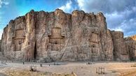  آرامگاه شاهان هخامنشی در خطر نفوذ آب + تصاویری از جاری شدن آبشار در تخت جمشید