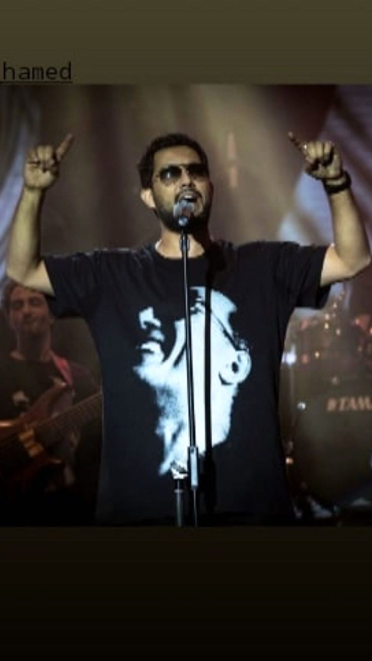 خوانندگی حامد بهداد + عکس
