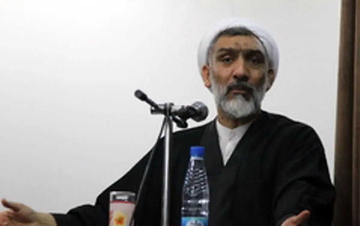 تا به حال طبق نظرسنجی‌ها من جلوتر هستم!