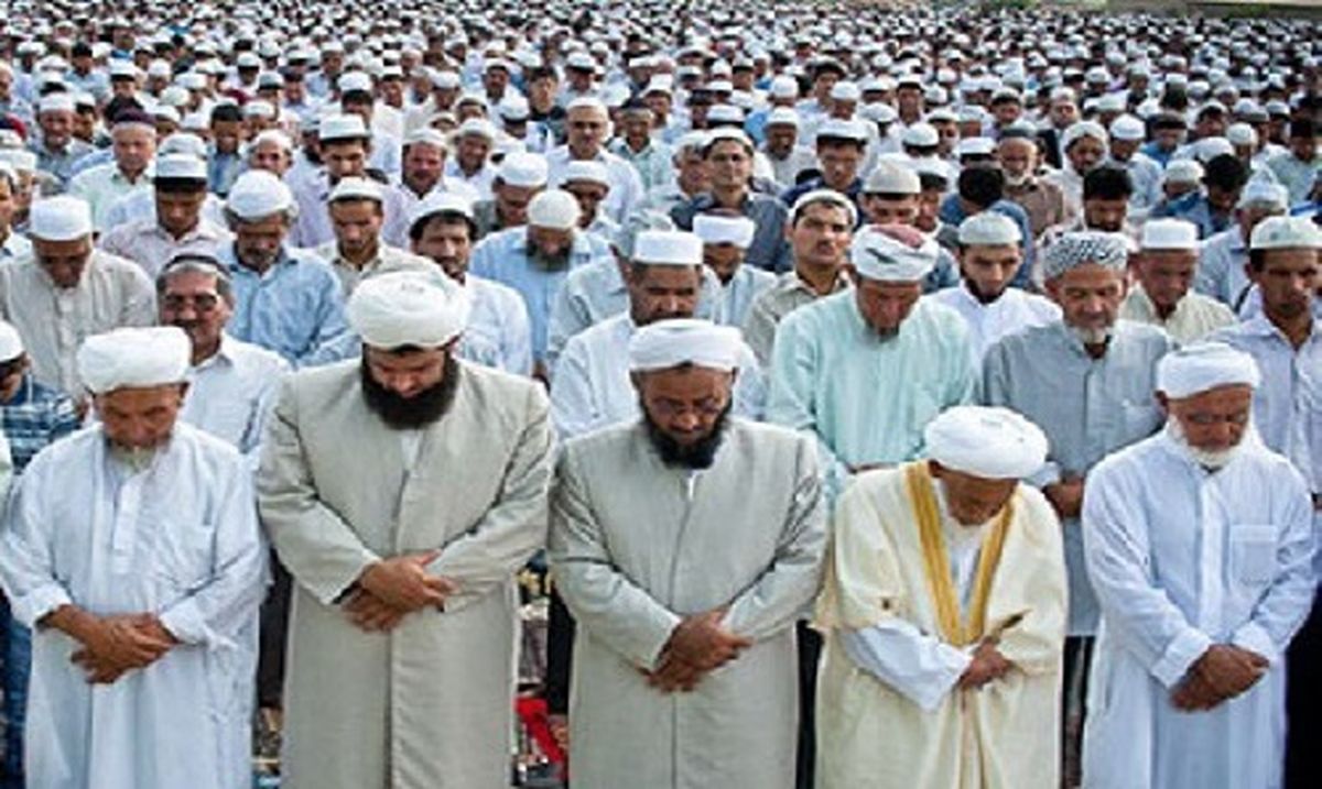 نباید عالمان بزرگ اهل سنت را تخریب کرد
