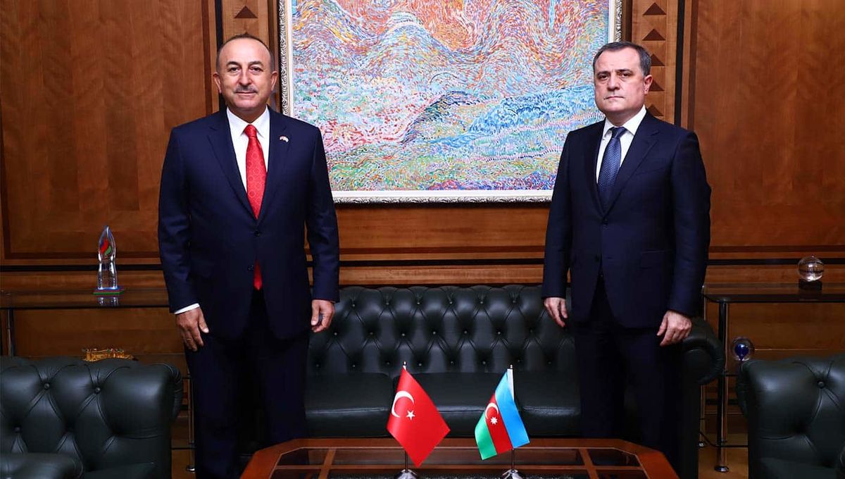 وزیران خارجه ترکیه و آذربایجان رایزنی کردند