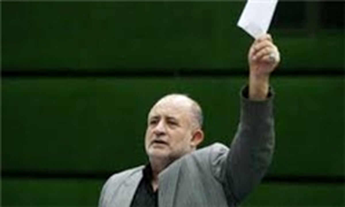 قاضی پور: آقای لاریجانی! شما آقازاده اید و من بنده زاده