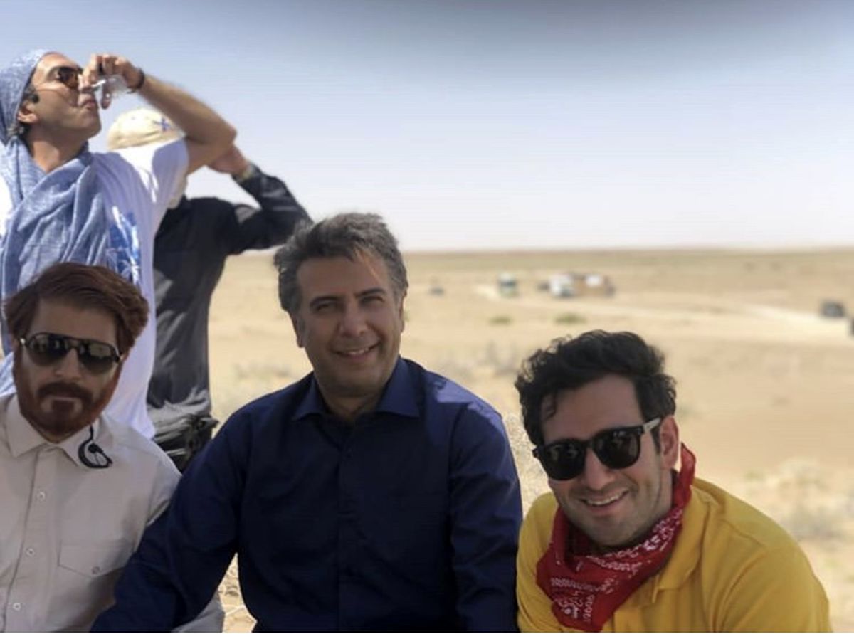 محمد بحرانی و هومن حاجی عبداللهی در بیابان + عکس