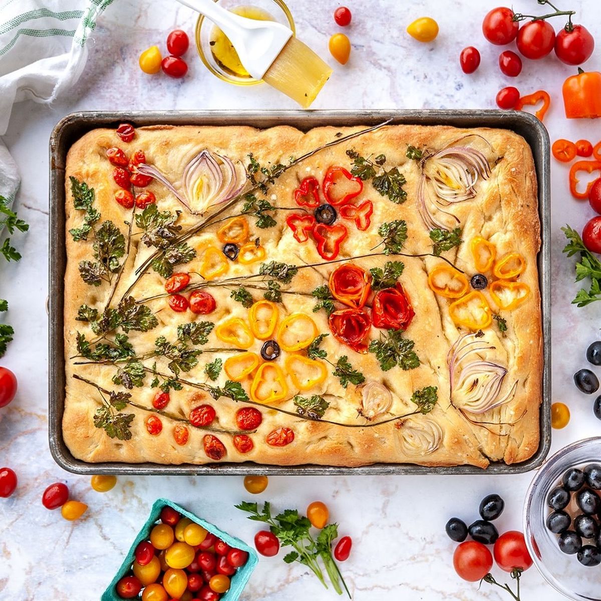 طرز تهیه نان فوکاچیا یک نان ایتالیی پر خاصیت