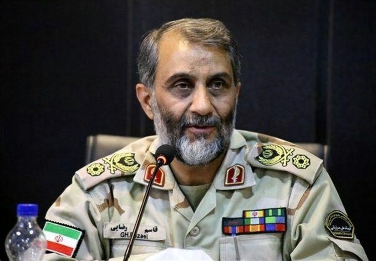 ادای احترام جانشین فرمانده ناجا به مقام شامخ شهید سلیمانی