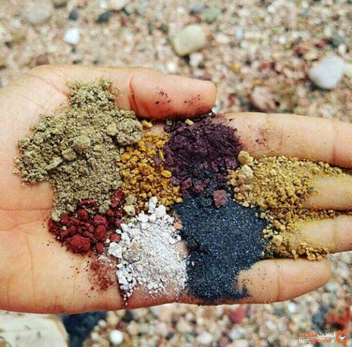 خاک های رنگی هرمز + تصاویر