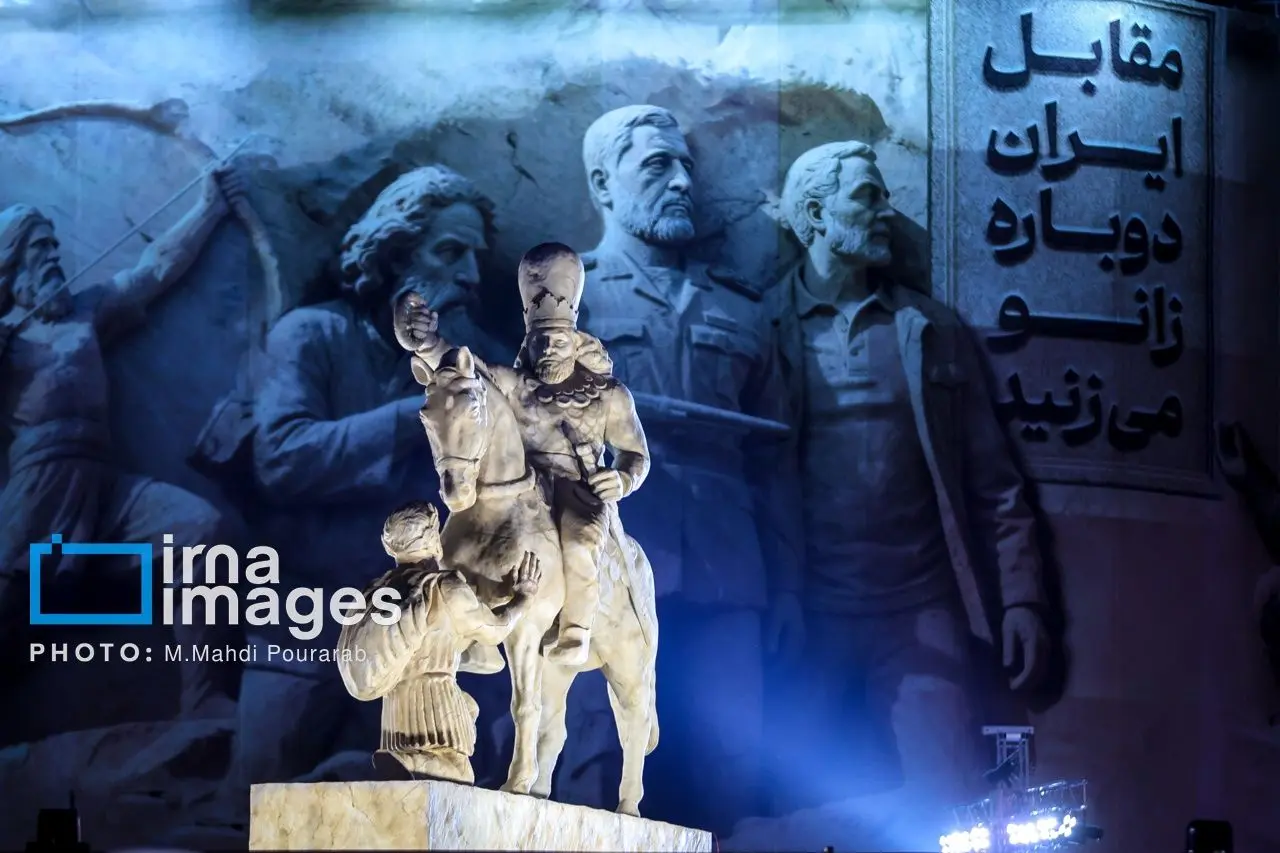 تصاویر: رونمایی از مجسمه «زانو زنندگان برابر ایران»