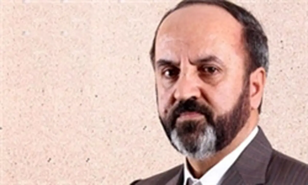 مسئولان فدراسیون حق استقلال را بدهند