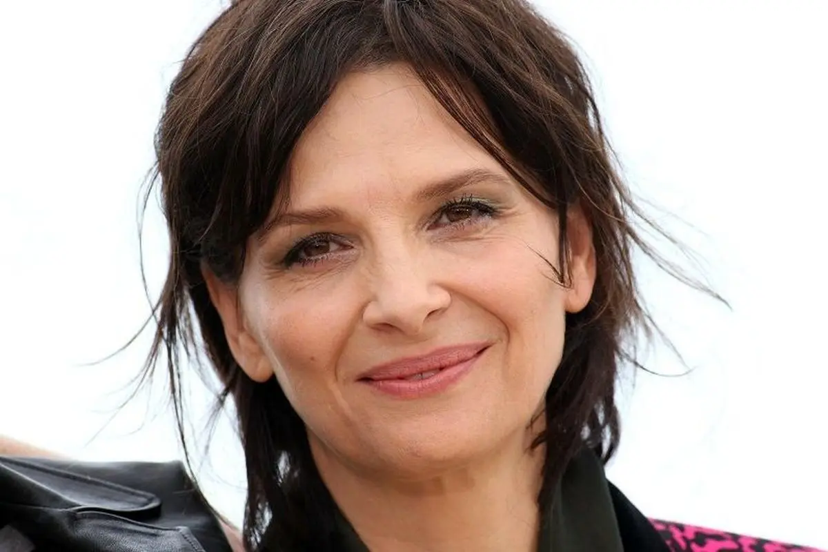 ژولیت بینوش با "غیر داستانی" به سینماها می‌آید / عکس