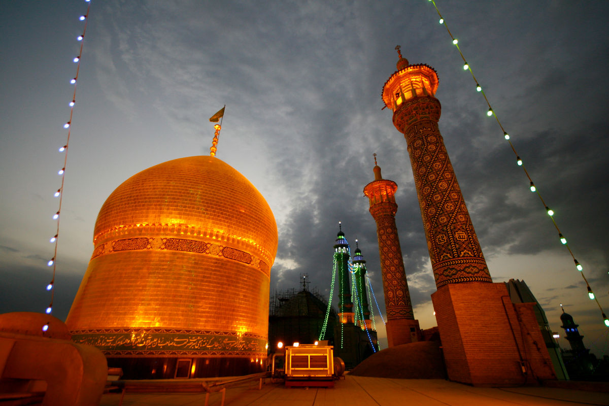 واحد پاسخگویی خواهران حرم حضرت معصومه(س) شبانه روزی فعالیت میکنند 