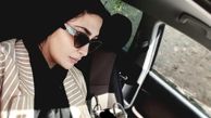 ماشین گردی مریم معصومی با ژست جدی اش+عکس