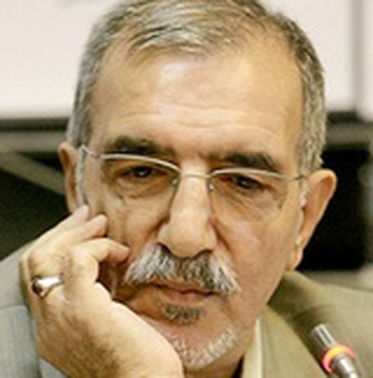 گرمارودی ترجمه‌ی «نهج‌البلاغه» را به نیمه رساند