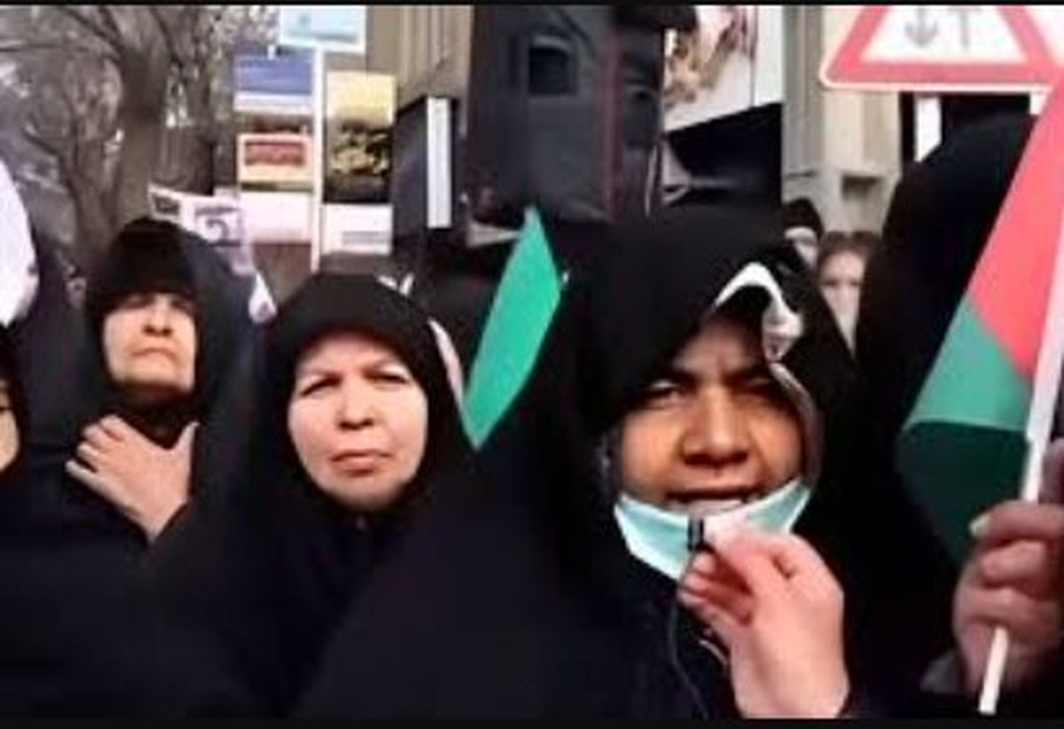 صل علی سرتکه چشمای ترامپ بترکه یعنی چه ؟