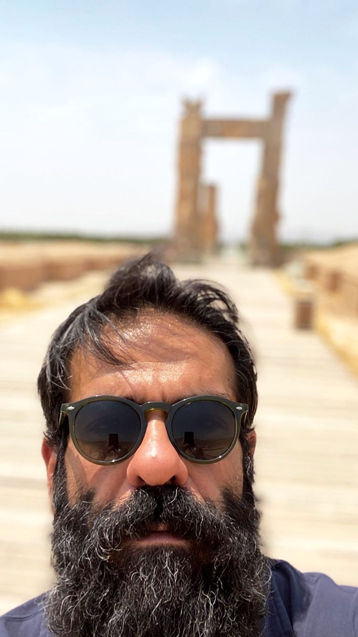 بانی پال شومون‌در تخت جمشید + عکس