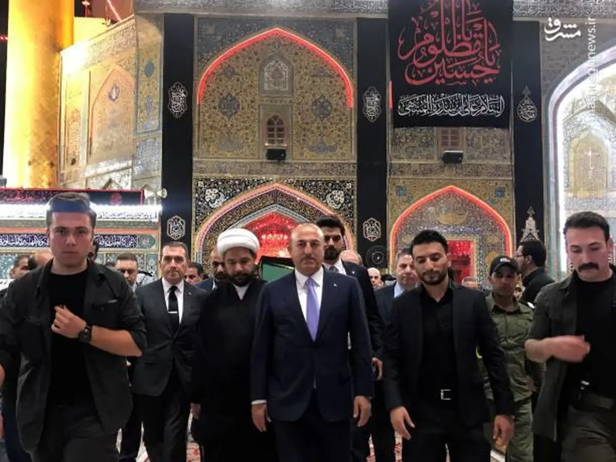 حضور وزیر خارجه ترکیه در حرم حضرت علی(ع)
