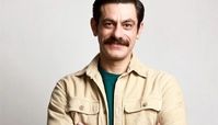 صداپیشه مهمونی به جناب‌‌خان ملحق شد
