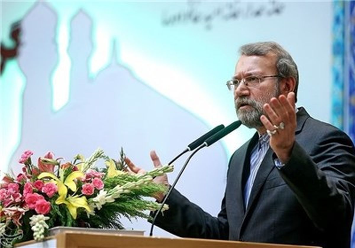 لاریجانی: دولت موتور رونق کشور را راه بیندازد