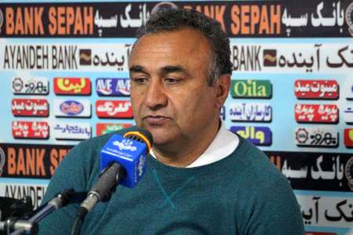 مسئولان بجای هدیه دادن پیراهن ملوان حامی تیم باشند