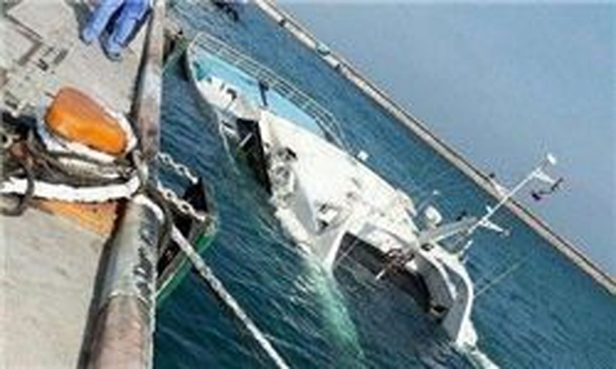 کشتی تفریخی حامل 150 توریست در آبهای کلمبیا غرق شد