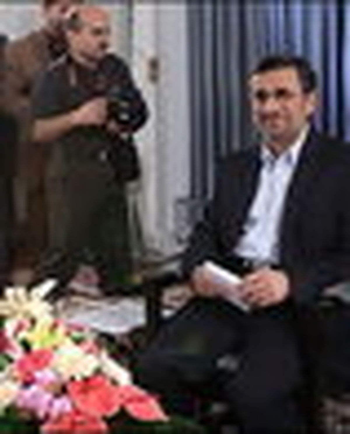 احمدی‌نژاد: در موضوع هسته‌ای دخالتی ندارم