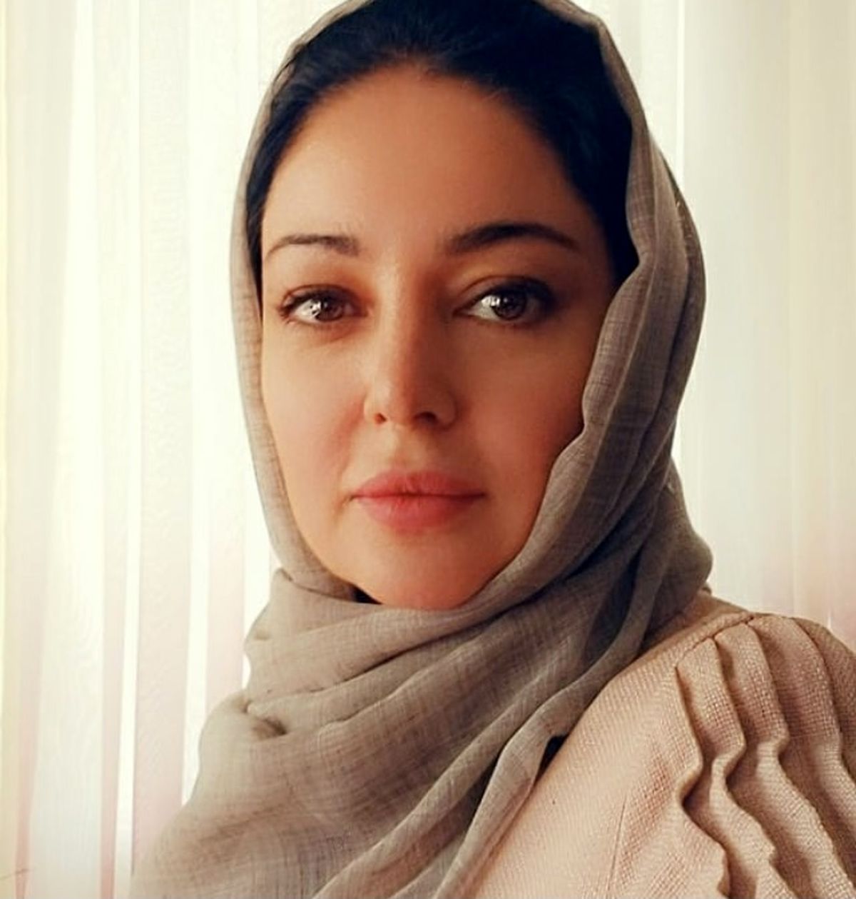 ظاهر جدید رزیتا غفاری + عکس
