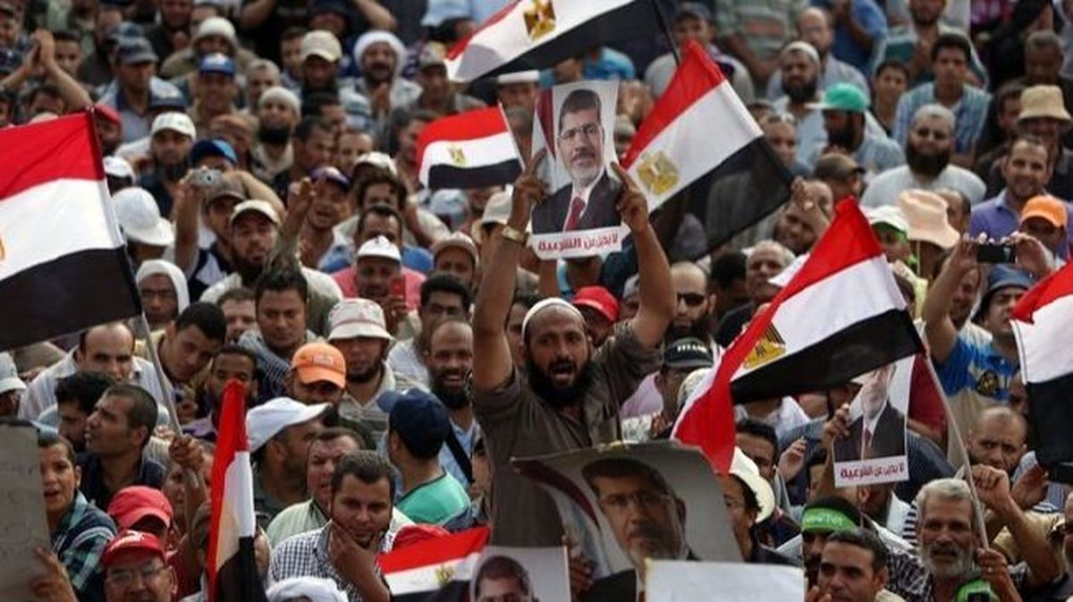 فراخوان هواداران و مخالفان مرسی برای برگزاری تظاهرات