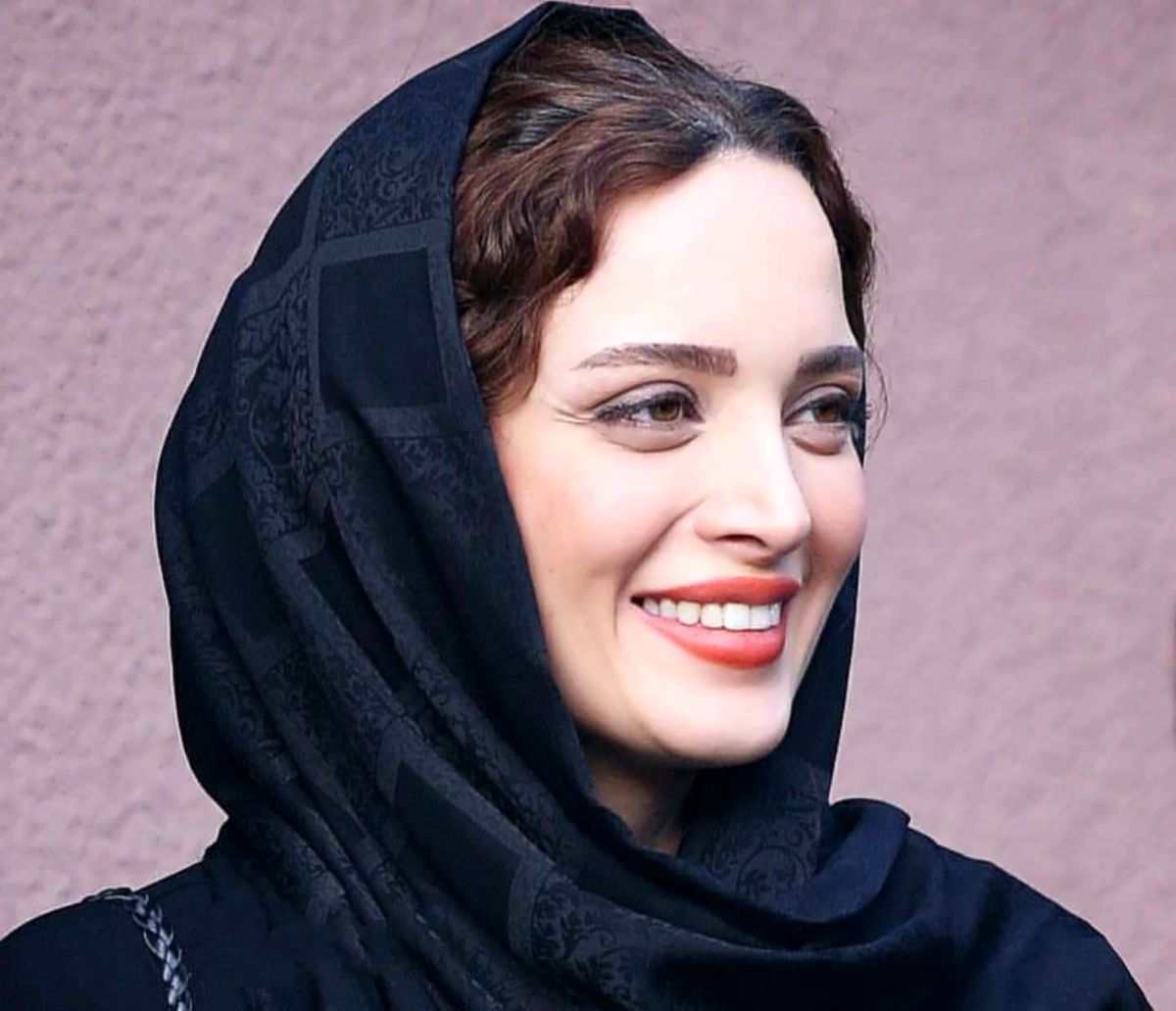 عکسی زیر خاکی از بهنوش طباطبایی