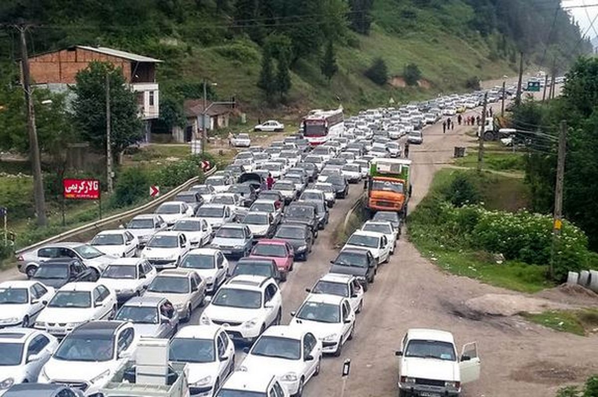 ترافیک سنگین و جوی آرام در جاده‌های کشور