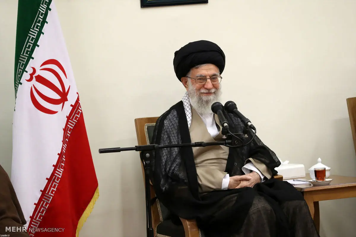 جمعی از خانواده‌های شهدا با رهبر معظم انقلاب دیدار کردند