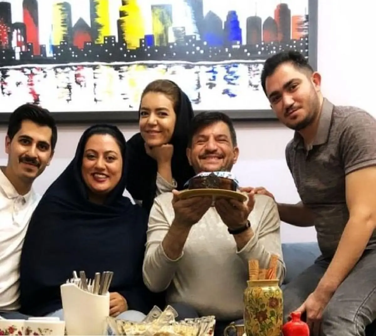 مجری کم پیدای تلویزیون در یک جشن آفتابی شد