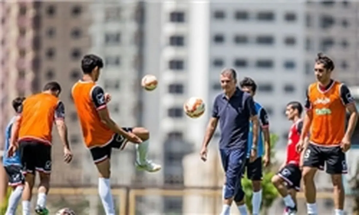 نفت همچنان میزبان شاگردان کیروش