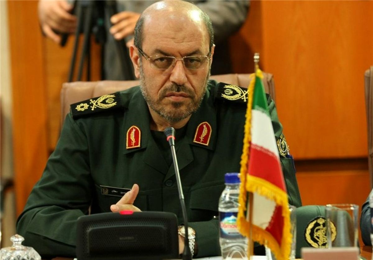 دهقان:باید به سمت صنایع دفاعی دانش بنیان برویم