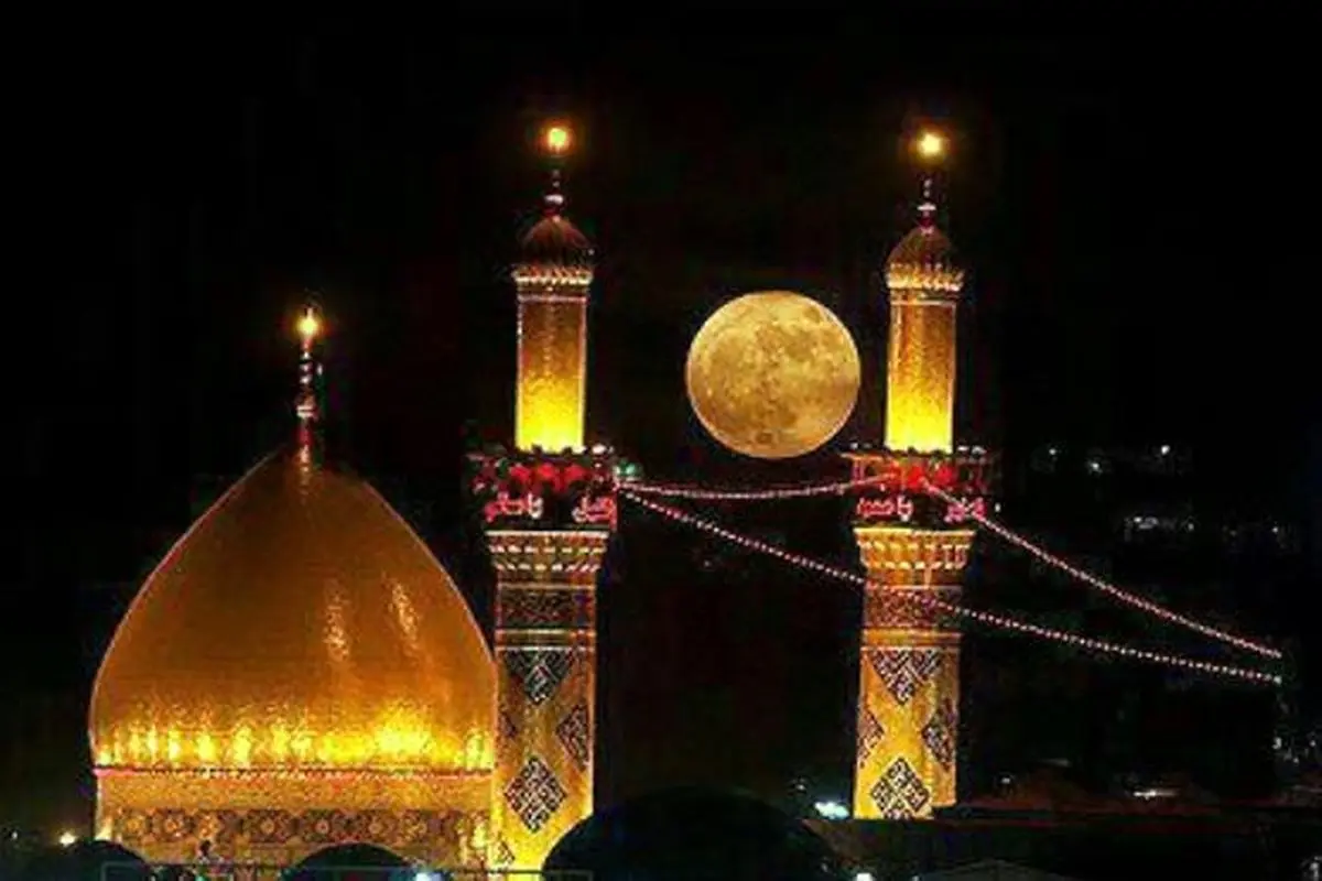 ابر ماه در کنار ابر مرد/عکس